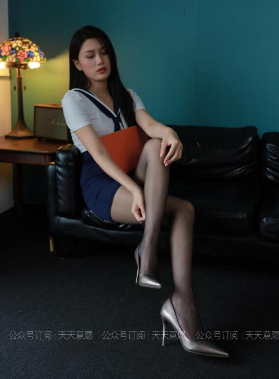 粗长巨龙挤进婚纱少妇