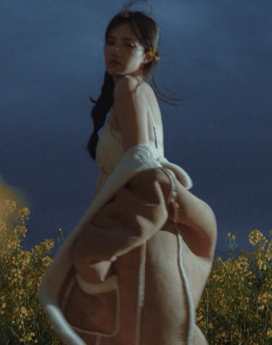 这女的很想要车上干炮都答应，让我赶紧来爆操她的鲍鱼